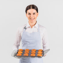 Reliable cotton oven mitts for handling hot pots and pans